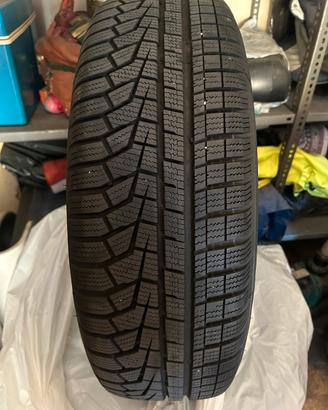 Gomme invernali con cerchioni Audi Q3