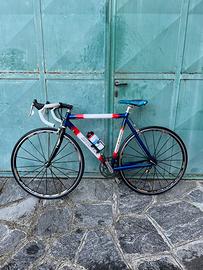 Bicicletta da corsa vintage perfetta