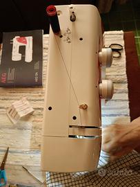 Macchina da cucire AEG