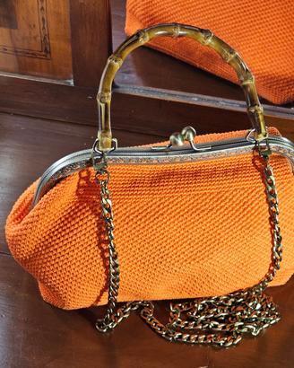 Borsa bauletto uncinetto arancio manico bamboo