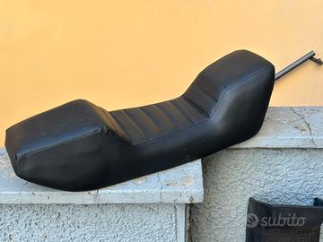 Sella monoposto per Moto Guzzi 850 Le Mans