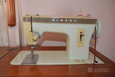 Macchina da cucire Singer vintage con mobile