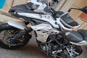 Benelli Trk 502x (9000km)