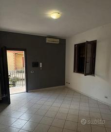 Monterotondo bilocale con posto auto