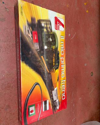 TRENO E PISTA TELECOMANDATO