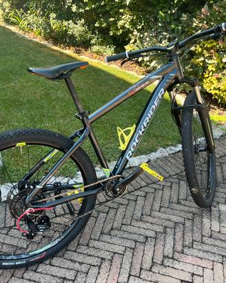 Mountain bike Rockrider ST 530
