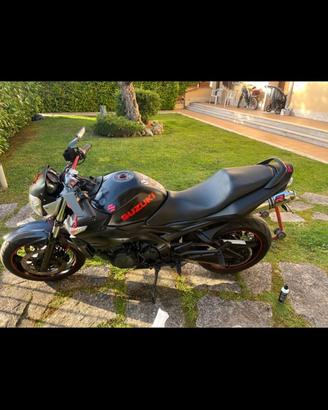 Suzuki GSR 600 – 2006 – Perfetta, pronta all’uso