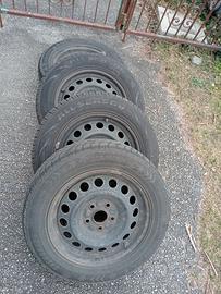 Gomme termiche complete di cerchi