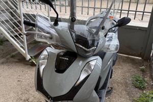Sh 125  2024  8000 km .2.700