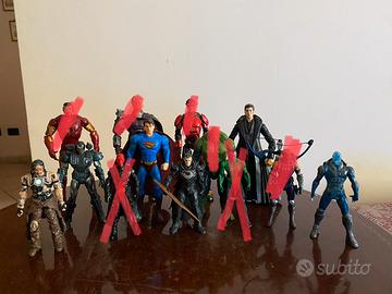 Collezione di 7 giocattoli della Marvel e DCU