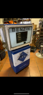 Distributore benzina