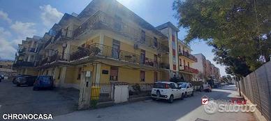 Villafranca,pressi parco briosa,5 vani e servizi