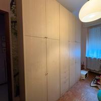 Armadio legno chiaro