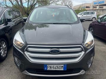 Ford Kuga 1.5 TDCI 120 CV Business gancio traino