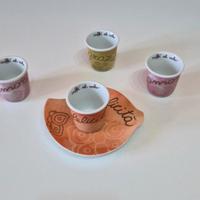 1 piattino e 4 bicchierini da caffè Thun