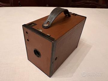 Kodak No. 2 Brownie Box Camera - Mod F Rara UK Ltd