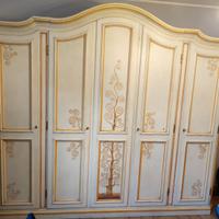 armadio dipinto a mano 