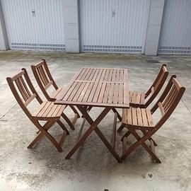 tavolo da giardino in legno