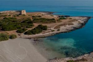 Ostuni Puglia Salento settembre al mare si animali