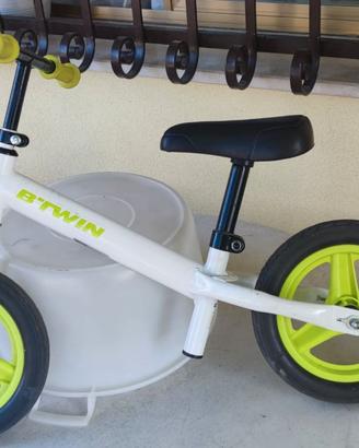 Bicicletta senza pedali Decathlon B-Twin