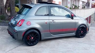 auto Fiat 500 Abarth 