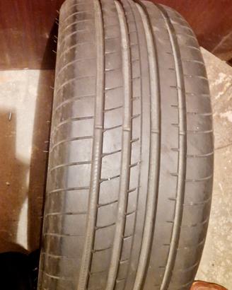 Gomme GoodYear 225/45/R17