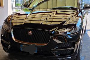 jaguar f-pace prestige nera euro 6b