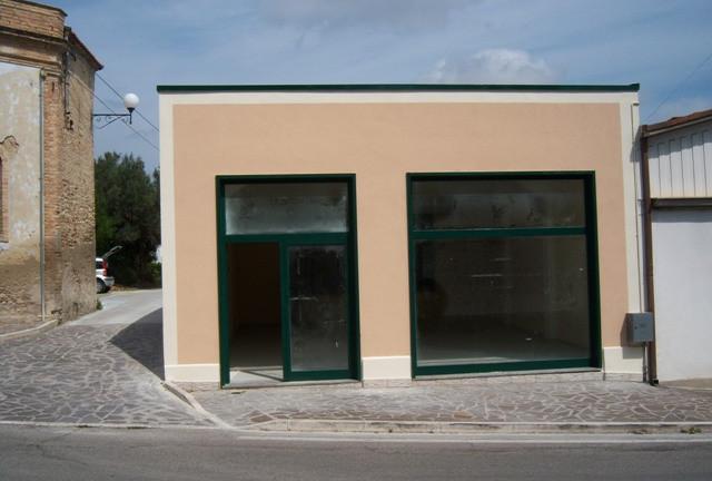Locale Commerciale - Nereto