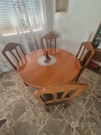Tavolo da pranzo in legno