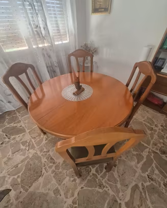 Tavolo da pranzo in legno