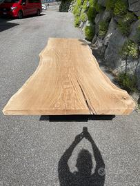Tavolo in un pezzo unico