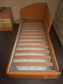 Lettino singolo con materasso
