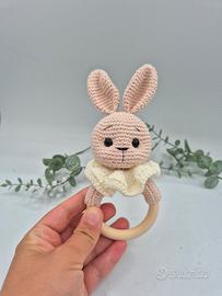 Sonaglio a coniglietto in amigurumi