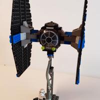 Lego Star Wars Tie Fighter 7146 del 2001.