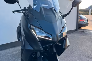 Yamaha TMAX 560 25TH ANNIVERSARY 900 KM 2026