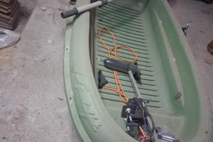 barca con motore