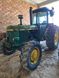 Trattore john deere 4040
