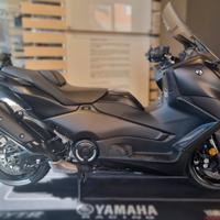 Yamaha T Max 560