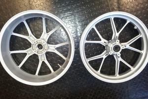 Coppia cerchi 10 razze originale ducati