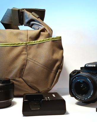 Fotocamera Canon EOS 1200D + 2 obiettivi + kit 