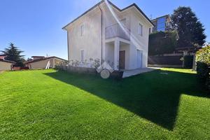VILLA SINGOLA A PECETTO TORINESE