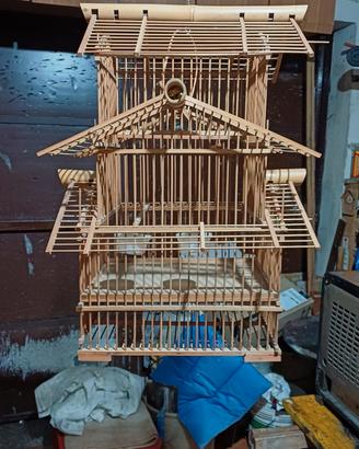 Gabbia per uccellini in legno e bambù