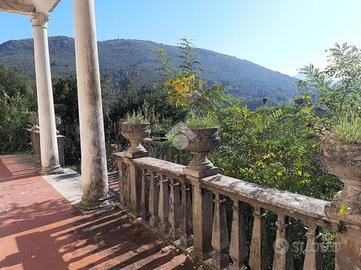 VILLA SINGOLA A FONTANA LIRI