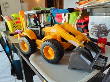 Escavatore giocattolo