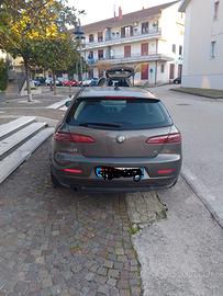 Auto intera per pezzi di ricambio