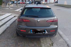 Auto intera per pezzi di ricambio