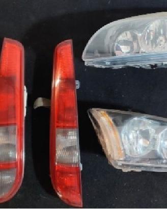 fanali ford focus mk2