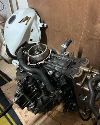 Honda cb 650f motore (trattabile)
