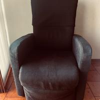 Poltrona telecomandata anziani