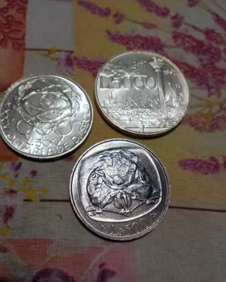 3 monete Argento lire 500 + 500 + 5000 oltre 40 gr